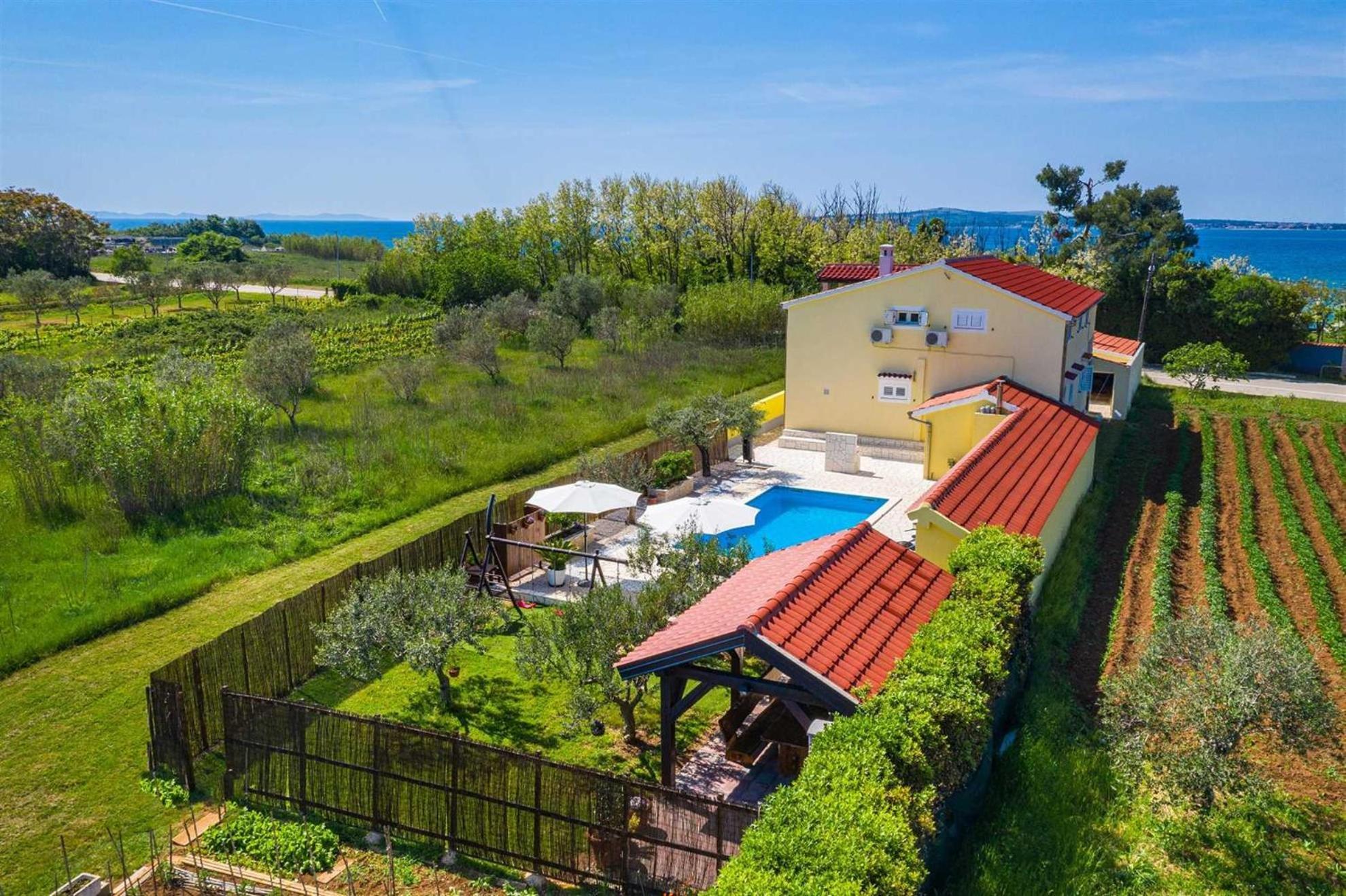Apartment House Simoni With Pool, Zadar County Privlaka  Exterior foto