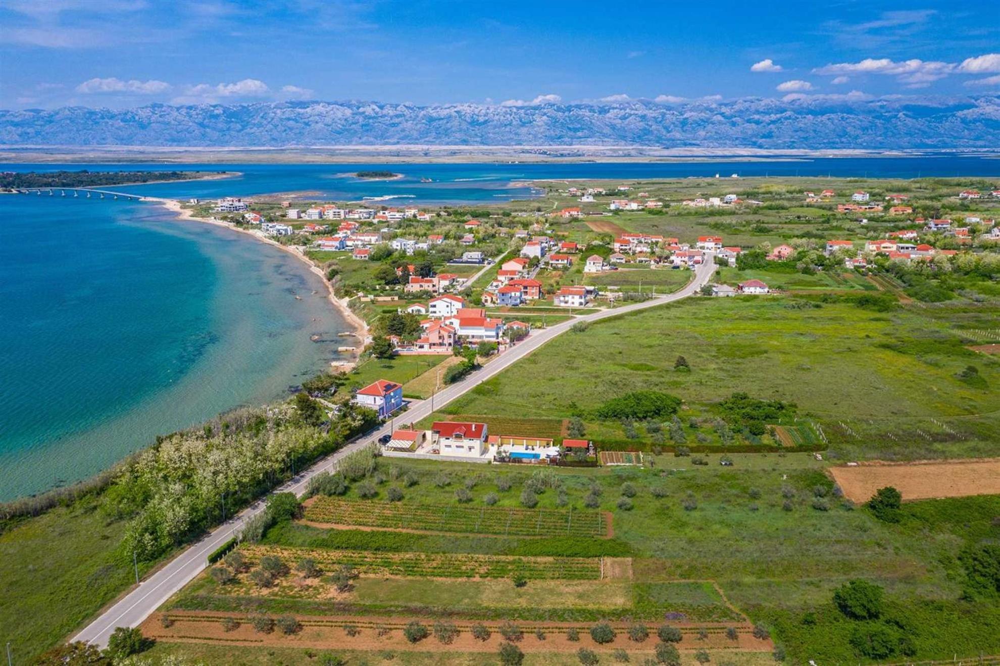 Apartment House Simoni With Pool, Zadar County Privlaka  Exterior foto