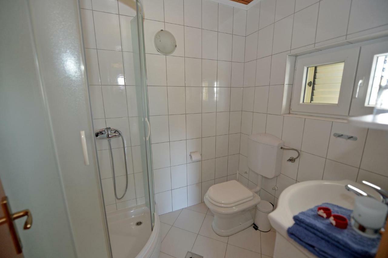 Apartment House Simoni With Pool, Zadar County Privlaka  Exterior foto